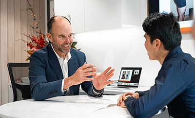 Male surgery consultation with Sydney Plastic Surgeon, Dr jeremy Hunt